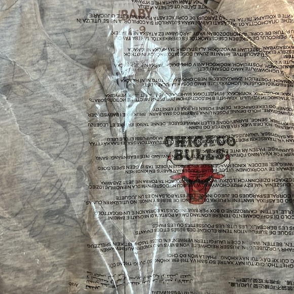 Chicago Bulls Short Sleeve ZIP Romper onesie  Unisex size 6-9 Month​​ - Picture 3 of 3